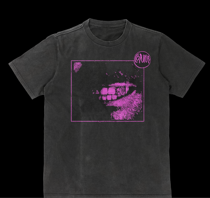 CONNOR SMILE TEE